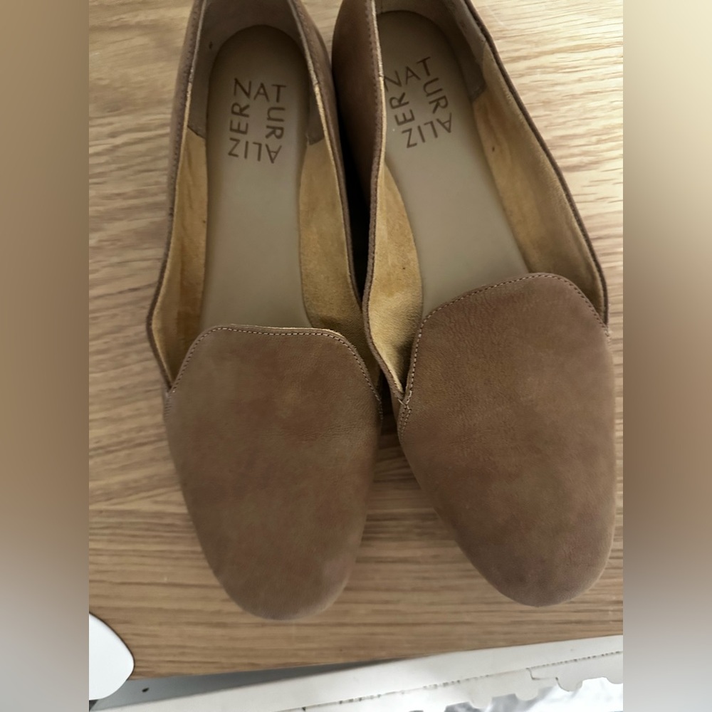 Naturalizer Women's Tan Flats
